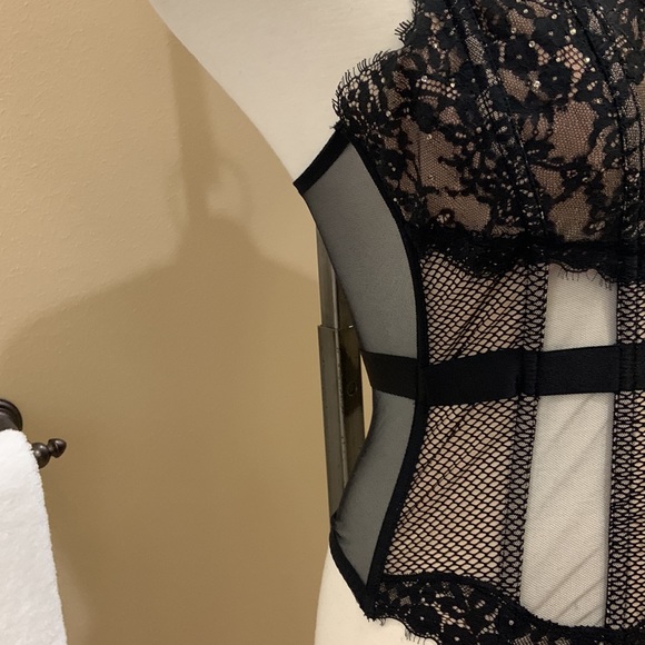 Victoria’s Secret Lace Bustier Corset Black Crystals Bra Size 32B - Picture 5 of 16